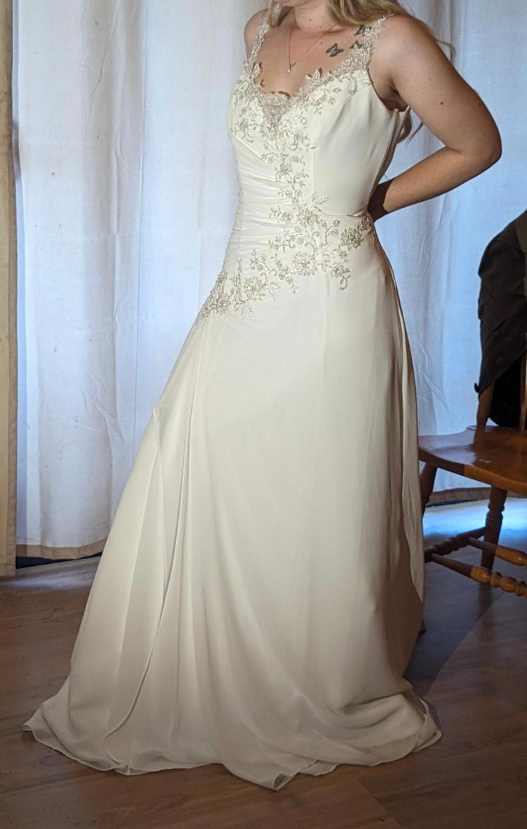 Bridal Chic Gown (F-1418)